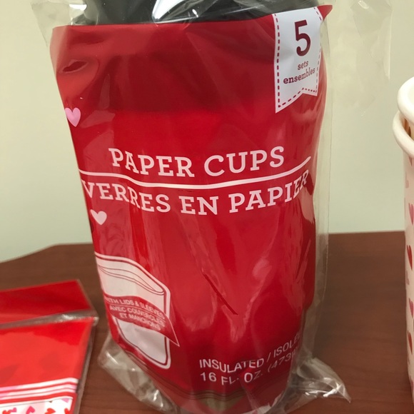 Valentine Hearts 5 pc Party Set - Picture 3 of 10